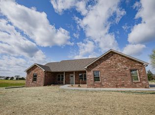 1319 E 425th Rd, Bolivar, MO 65613