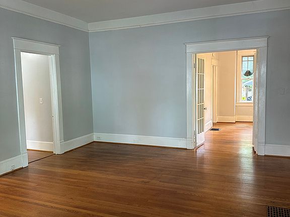 2nd image of 2050 Elizabeth Ave