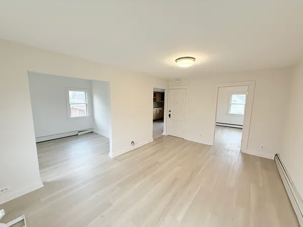 2700 W 98th St Unit 2, Evergreen Park, IL 60805