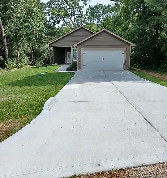 11931 Lakeview Manor Dr — Photo 7