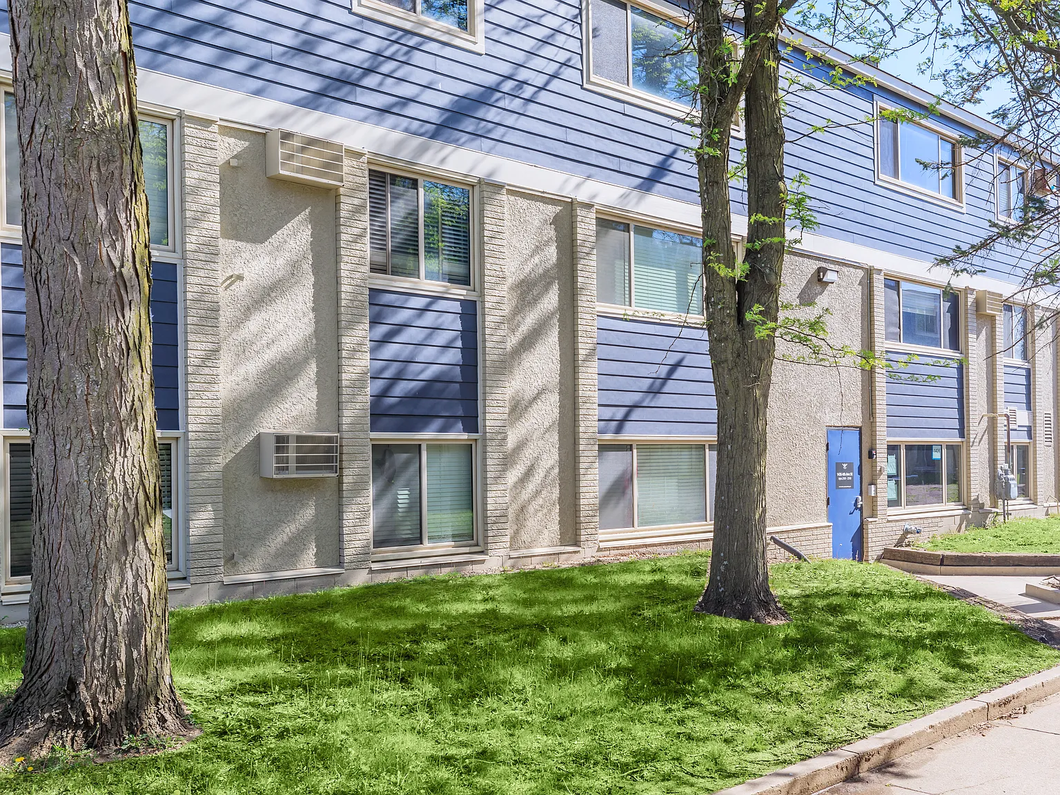 Meadow Park Apartments — Photo 4