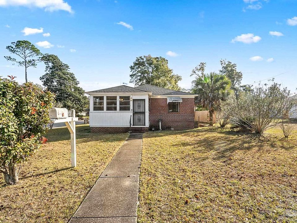 1st image of 1920 N Spring St