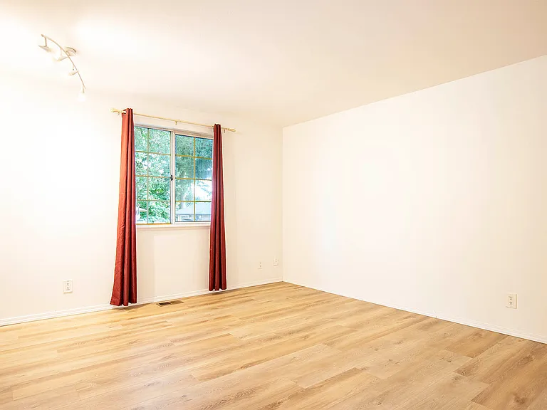 21612 SE 271st Pl — Photo 13