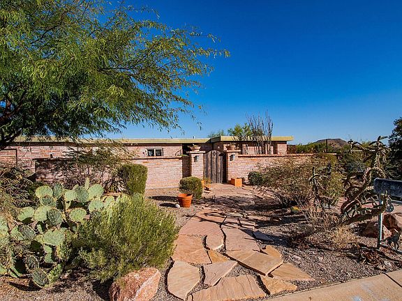 2nd image of 1540 N Pavo Pl