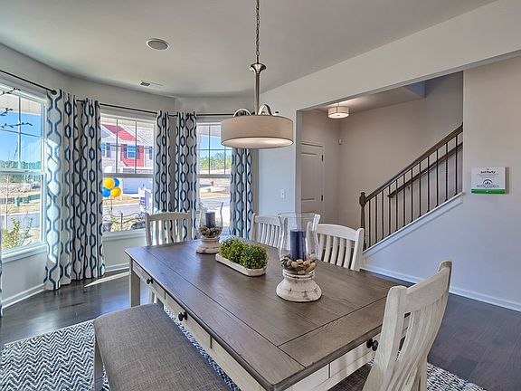 4th image of 507 Burnaby Court