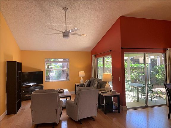 3rd image of 4903 Village Gardens Dr