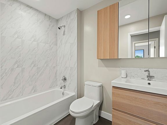 5th image of 4195 Kansas St #209
