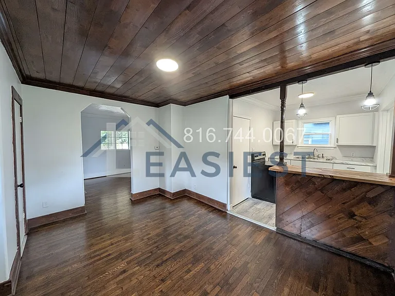 5637 Forest Ave — Photo 6