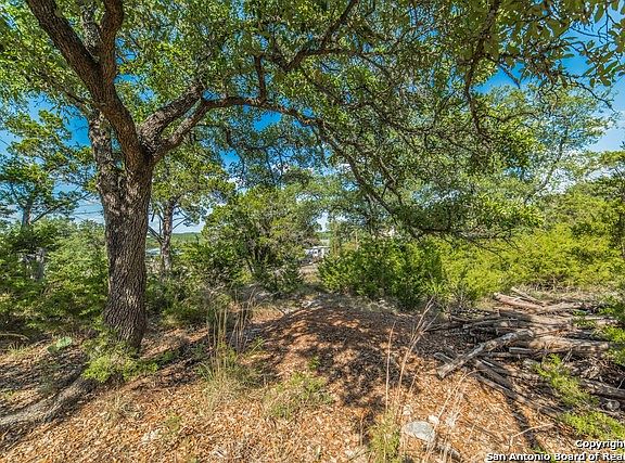 2nd image of 1280 Hedgestone