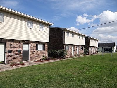 1st image of 416 N 10th St