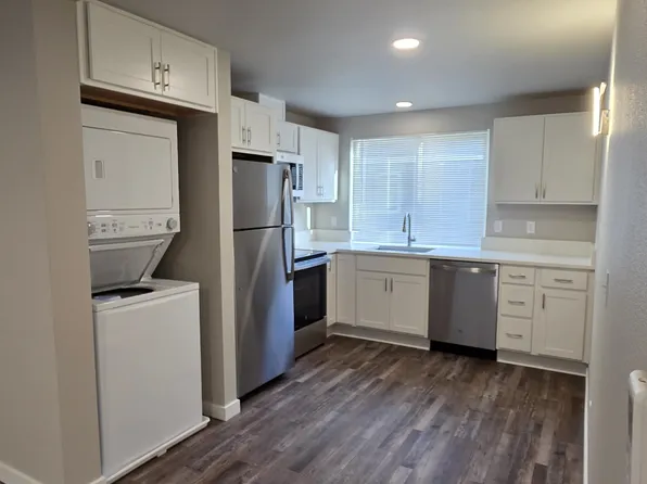 1126 SE Sleater Kinney Rd #3, Lacey, WA 98503