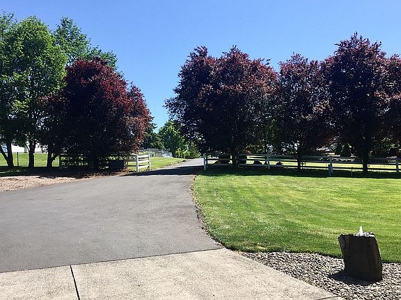 3rd image of 5610 NW 280th St