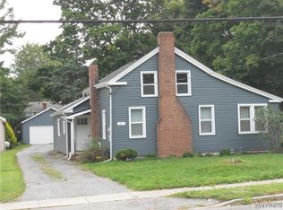 67 Clay St, Le Roy, NY 14482