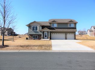 5174 Harvest Curv, Mayer, MN 55360