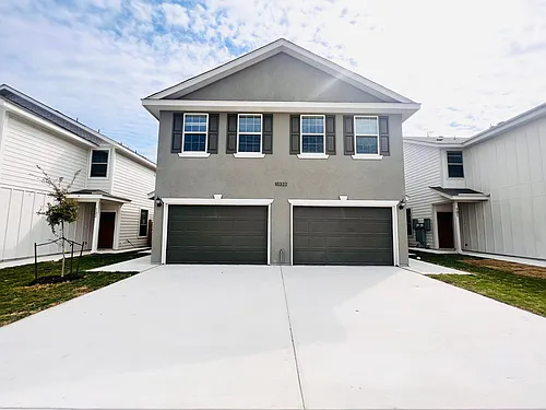 10322 Lynwood Vlg Photo 1