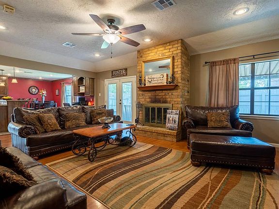 3rd image of 2505 Northmont Dr