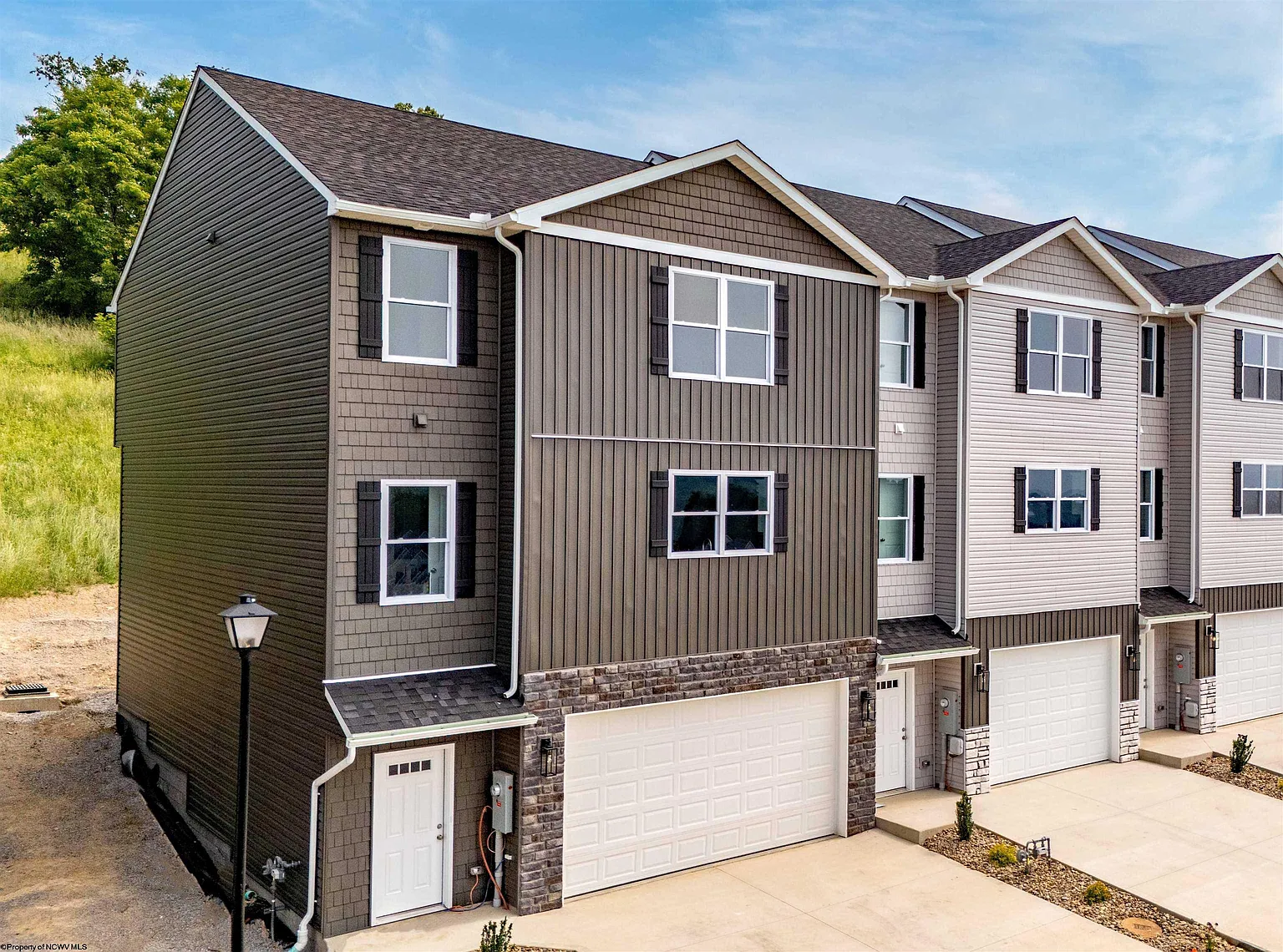 272 Red Oak Ln photo 1