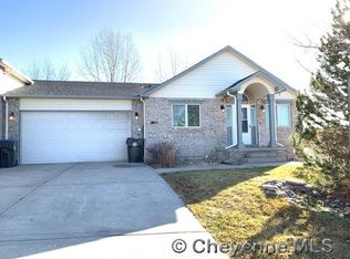 6201 Eagle View Ln, Cheyenne, WY 82009