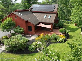 147 Kingsley Rd, Burnt Hills, NY 12027