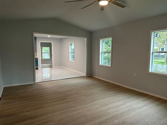 2nd image of 1402 Cherry St