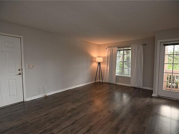 3rd image of 10200 Gandy Blvd N APT 916
