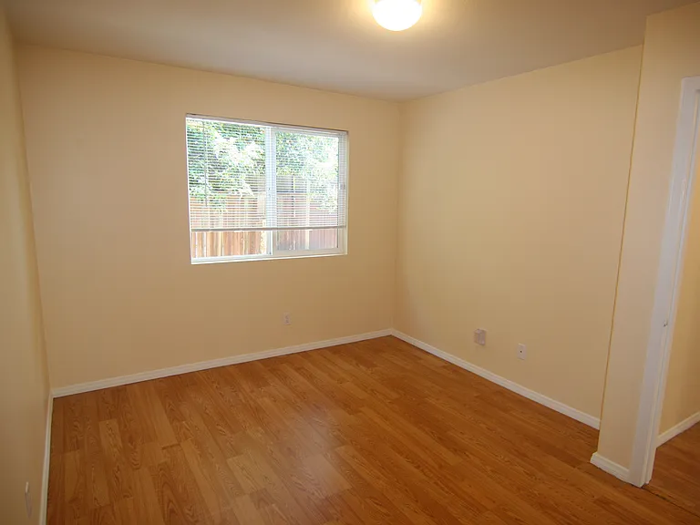 24604 Eshelman Ave — Photo 11