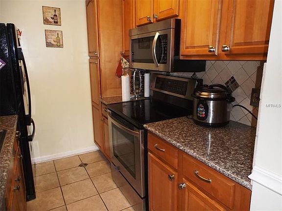 4th image of 8627 Bonaire Bay Ln APT 304
