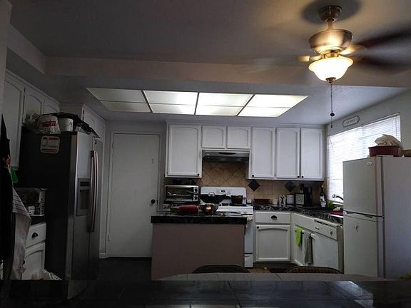 3rd image of 7951 Sundowner Ct