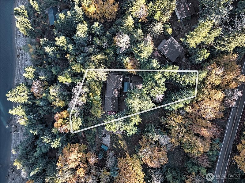 4th image of 5791 N Lake Cushman Road
