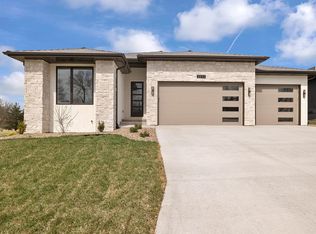 4133 E Vintage Point Dr, Rogersville, MO 65742