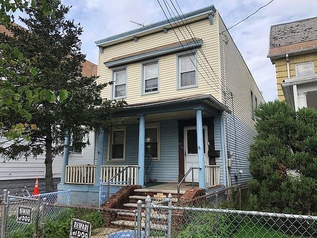 1st image of 1299 E 94th St