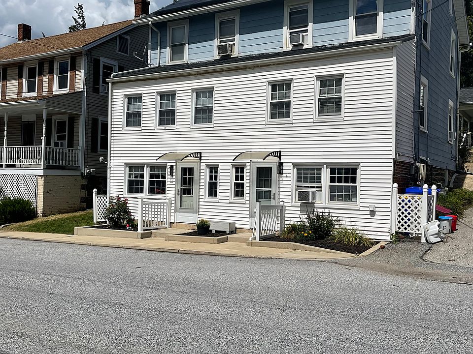 1st image of 11 Pleasant Ct