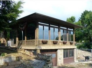 117 Ridge Rd, Georgetown, PA 15043