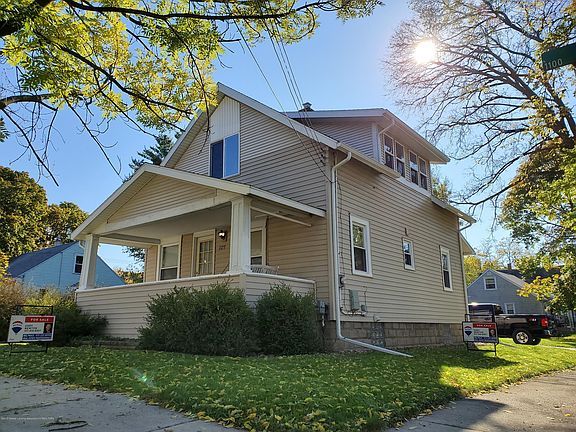 5th image of 1123 Hyland St