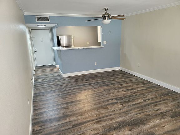 3rd image of 4374 NW 9th Ave APT 18-1E