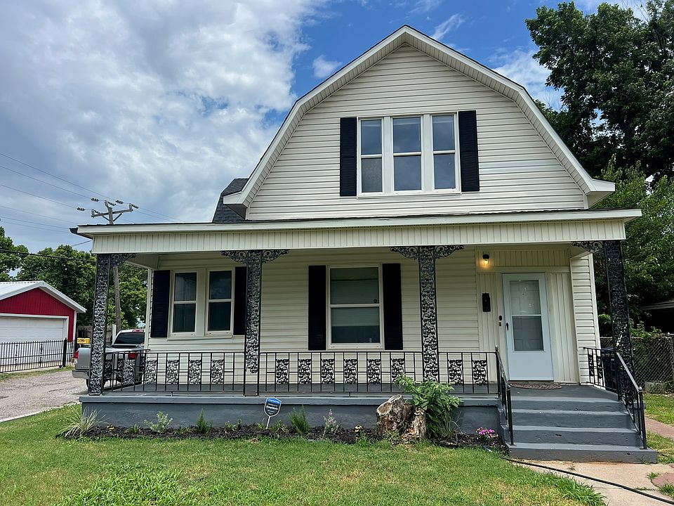 Entrance and front porch access