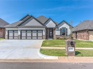 11717 SW 24th St, Yukon, OK 73099