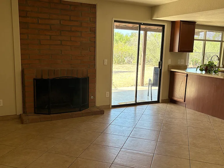 5861 N Calle Kino — Photo 8