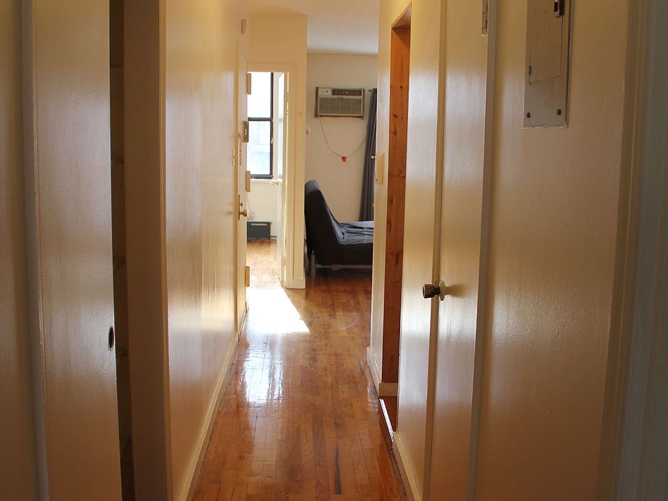 1st image of 103 16th St Fl 3