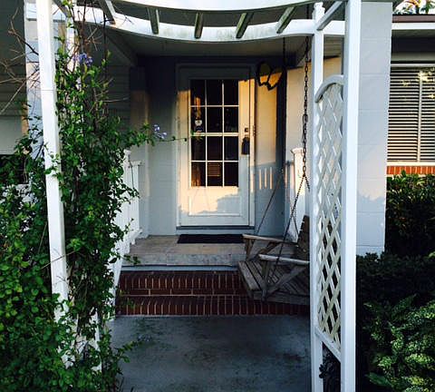 4th image of 1421 Arlingwood Ave