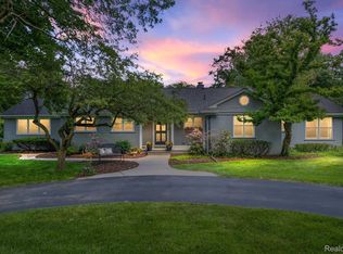 32720 Colony Hill Dr, Franklin, MI