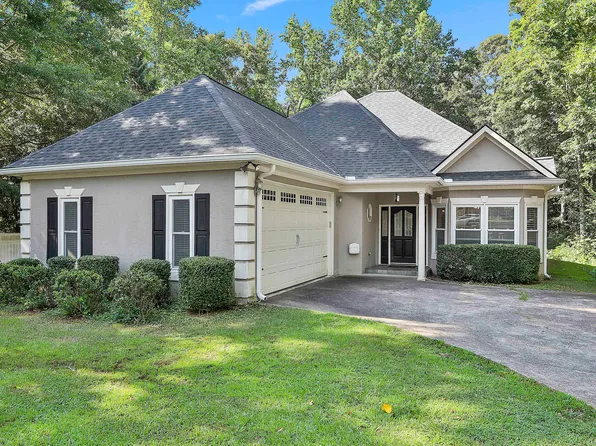 95 Camden Ln, Sharpsburg, GA 30277