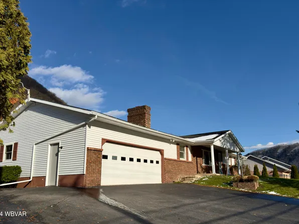 12614 Renovo Rd, Renovo, PA 17764