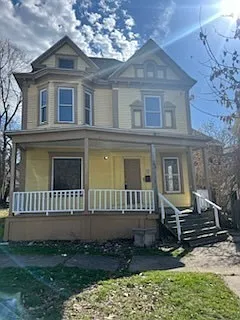 109 Putnam St — Photo 1