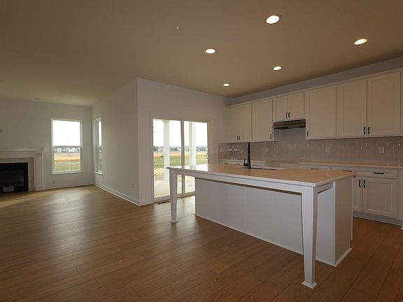 7th image of this home
