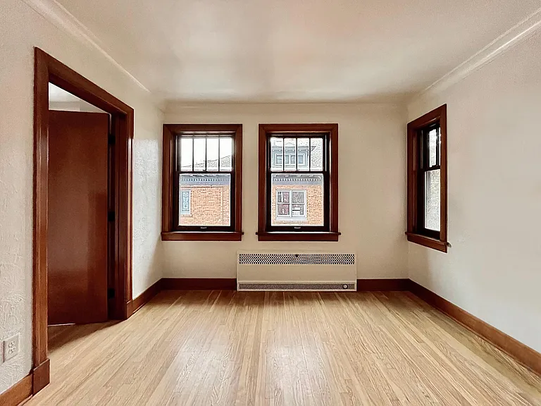 224 E Pine St #6 — Photo 3
