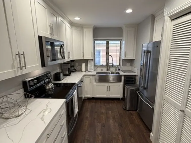 170 Village Blvd #21 — Photo 17
