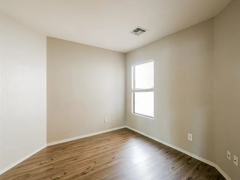 12901 N 127th Ln — Photo 14