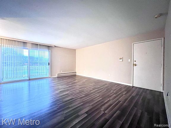 4th image of 1816 Colonial Village Way APT 3