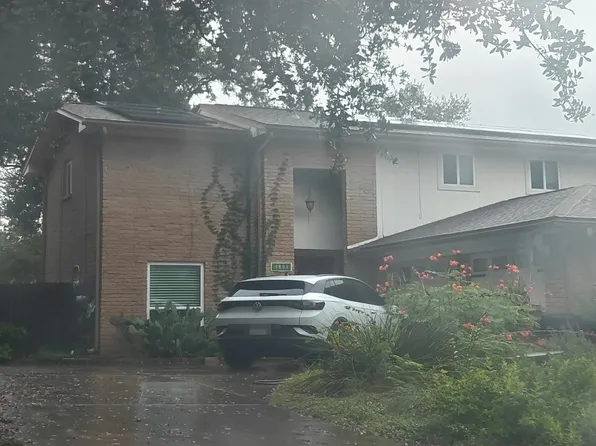 4831 Clemson St, San Antonio, TX 78249